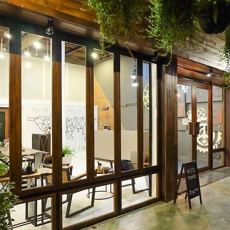 Thai Time Hostel Chiang Mai Exterior photo